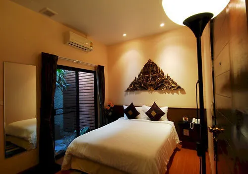 Coral Grand Place